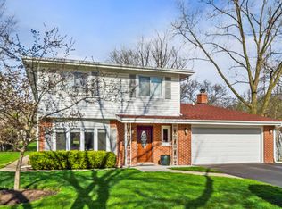 100 Ferndale Rd, Deerfield, IL 60015