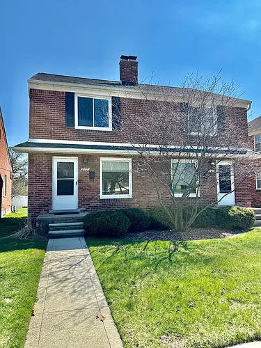 319 S Pleasant St Photo 1