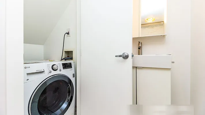 Rented by Nooklyn NYC LLC | media 5