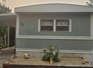 39 S Young Ln, Eagle, ID 83616