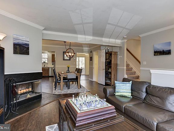 2nd image of 1312 Bennett Pl