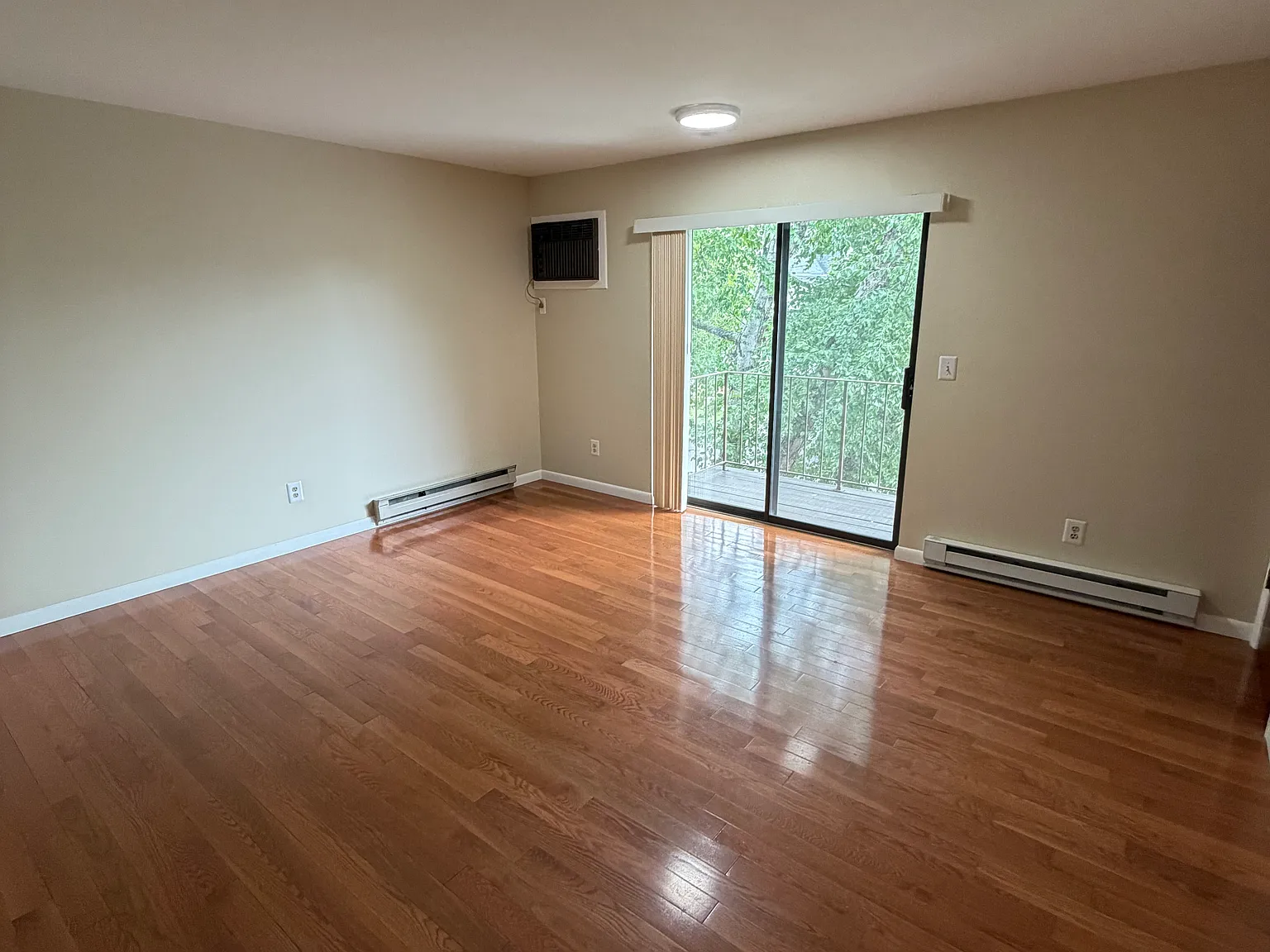 1 bed, $1,800 — Photo 2