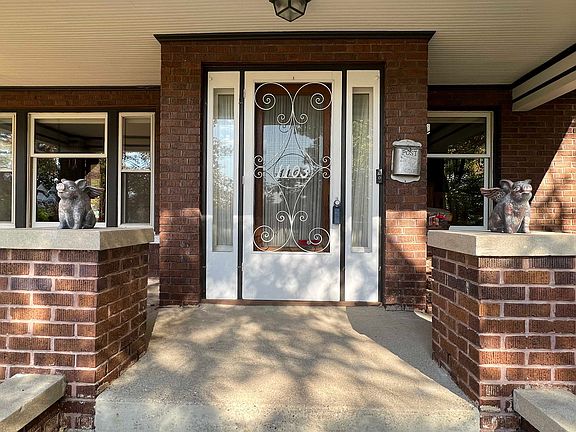 3rd image of 1103 Vista Ave