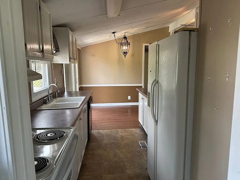 955 Beaver Dr — Photo 6