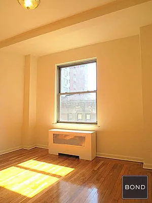 Rented by Bond New York | media 19