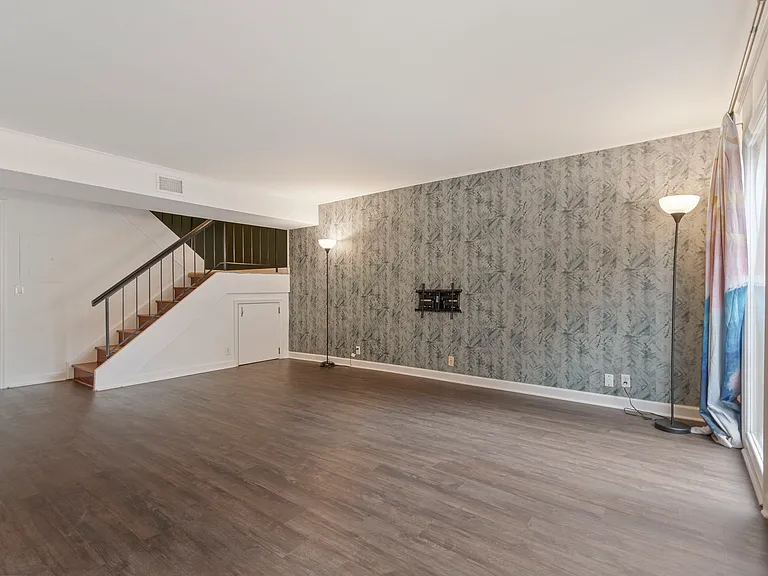 2116 Hobbs Rd #C2 — Photo 9