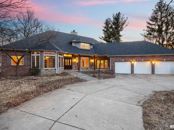 2226 E Bishop Ave, Peoria, IL 61614