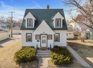 817 Broadway St, Baraboo, WI 53913