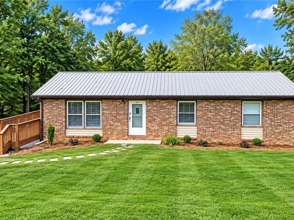 359 Ruritan Park Rd, North Wilkesboro, NC 28659