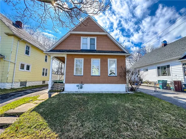 101 Van Stallen St, Rochester, NY 14621