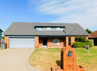 2324 NE 9th St, Lawton, OK 73507