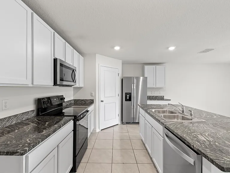 10663 Chippewa Dr — Photo 15
