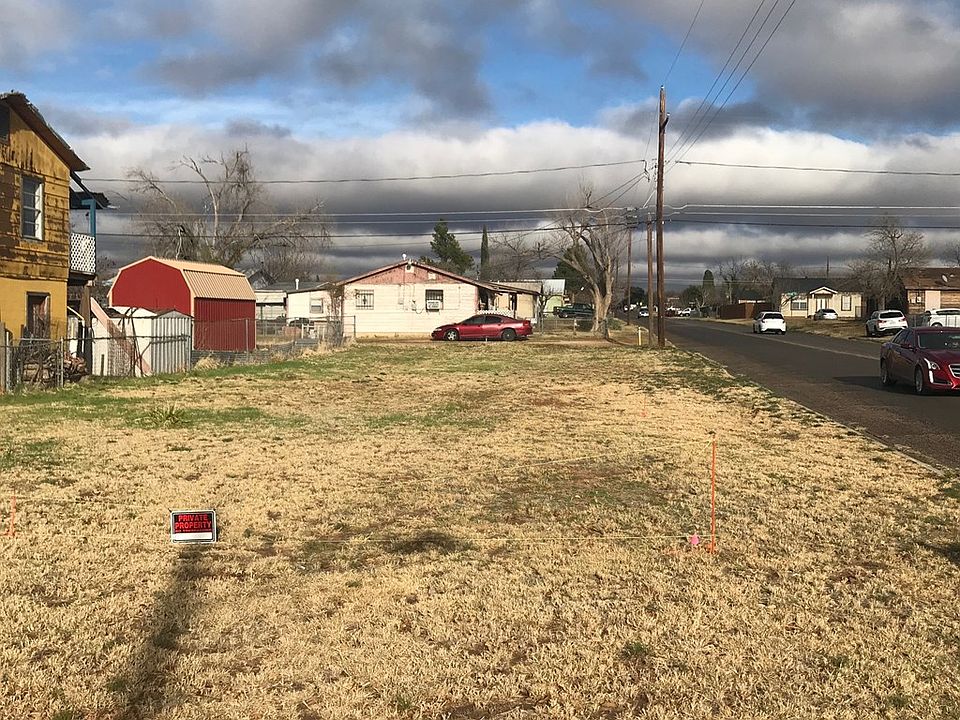 2nd image of 601 E 14th St