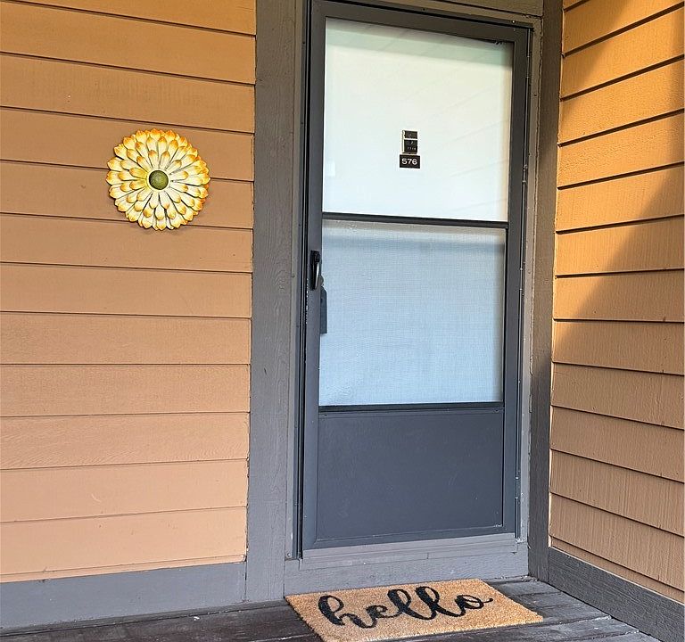 1st image of 576 Village Blvd N