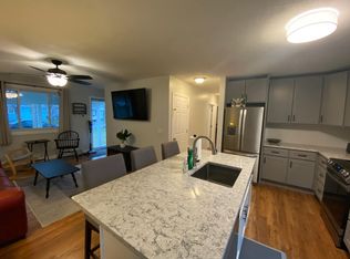 25 Turf Rd, Burlington, VT 05408