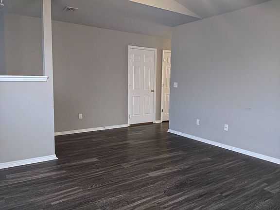 3rd image of 6A Holly Dr
