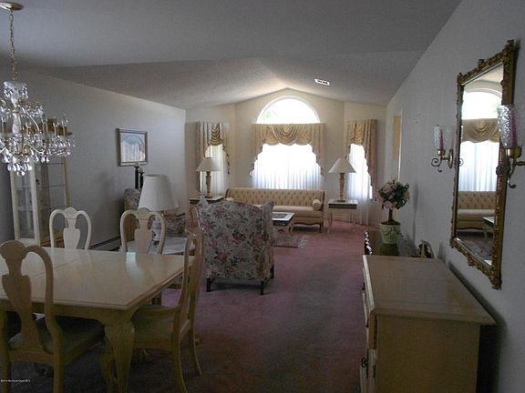 3rd image of 211 Prince Charles Dr
