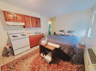 12 Houston Ter APT 3, Stamford, CT 06902