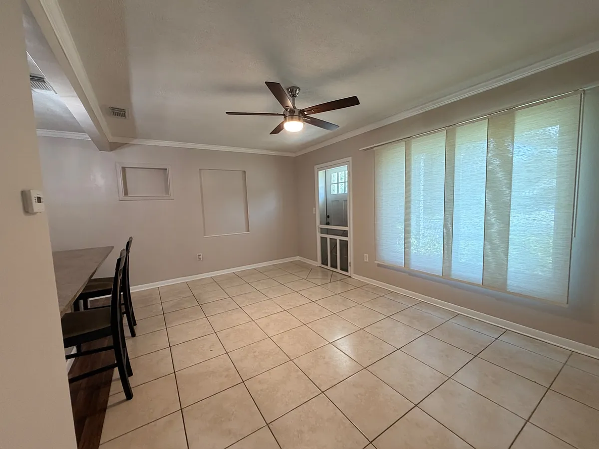 Unit Photo - 5529 Magnolia Way