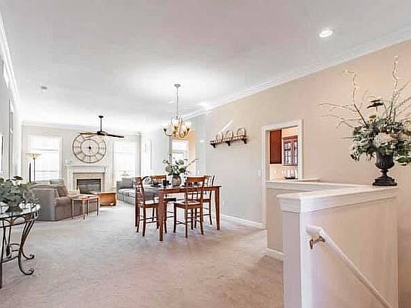 4th image of 1007 W Applewood Ln #35