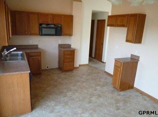 5066 Curtis Ave, Omaha, NE 68104