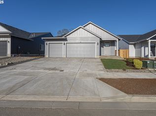 709 Tigerlilly St, Silverton, OR 97381