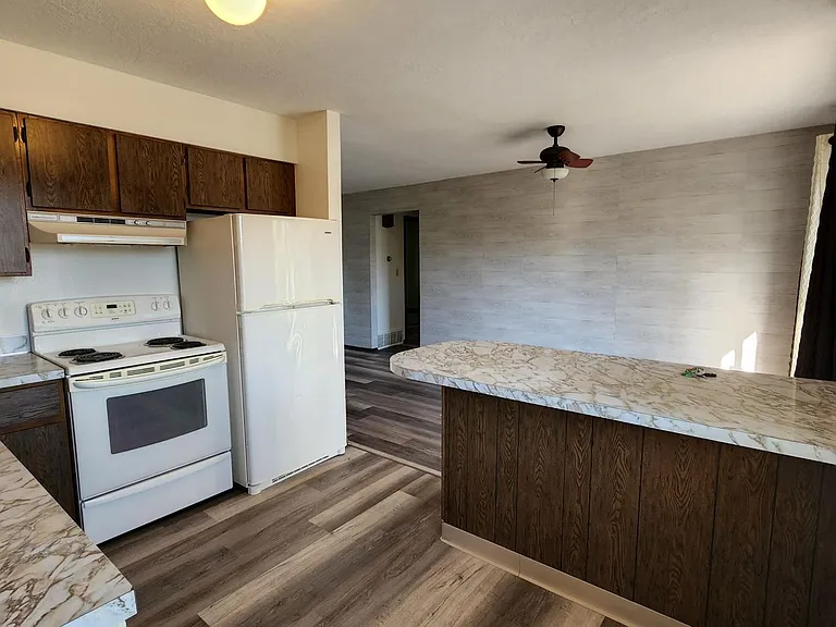 224 Glacier Dr — Photo 13