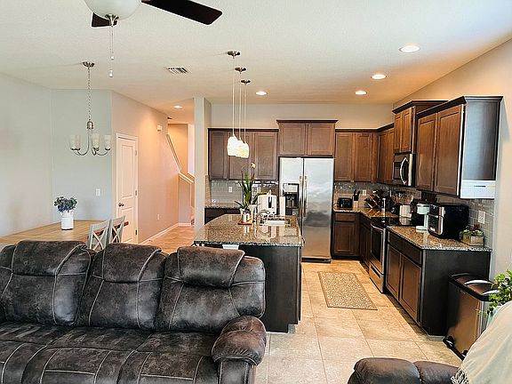 3rd image of 8610 Palmer Park Cir