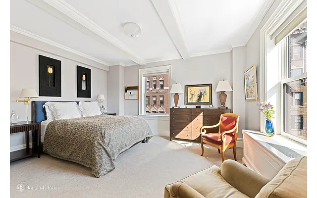 Sold by Douglas Elliman | media 21