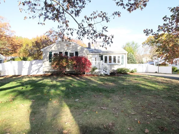 139 Balboa Dr, Springfield, MA 01119