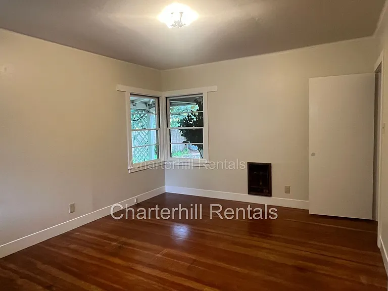 122 S Main St — Photo 10
