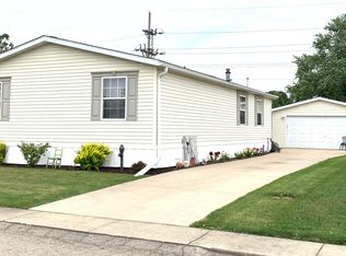 1037 S Daleann Ave, Dekalb, IL 60115