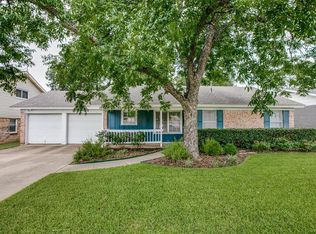 1921 Chattanooga Dr, Bedford, TX 76022