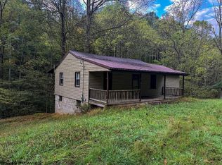 513 Barker Run Rd, Littleton, WV 26581