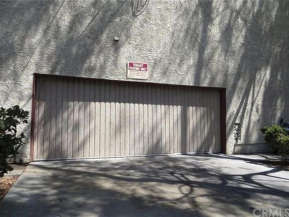 3rd image of 111 N Everett St APT 102