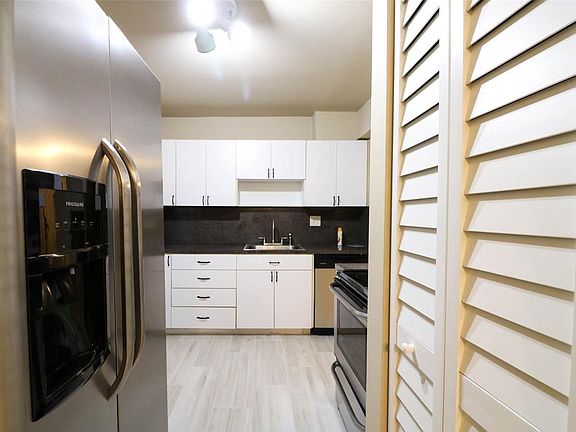 4th image of 8325 SW 72nd Ave Floor 3