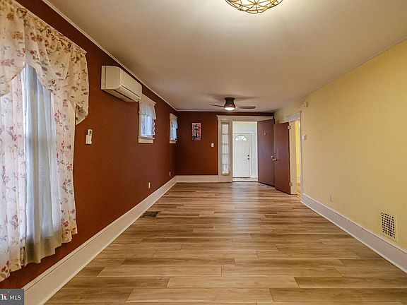 4th image of 4 W Homestead Ave