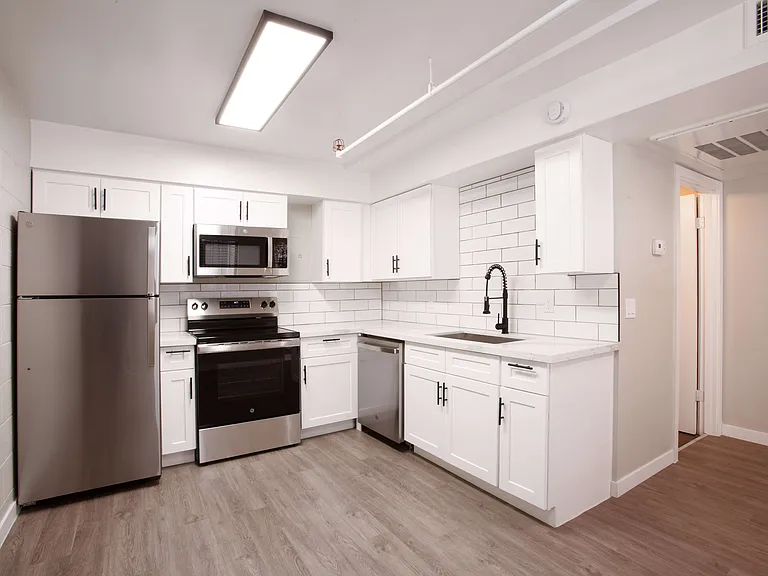 University Lofts — Photo 14