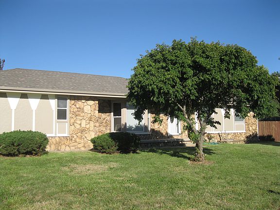 5th image of 728 W Marsha Dr