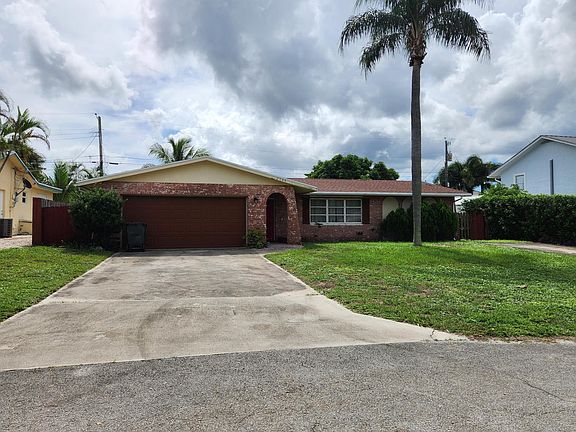 2nd image of 2084 S Palm Circle