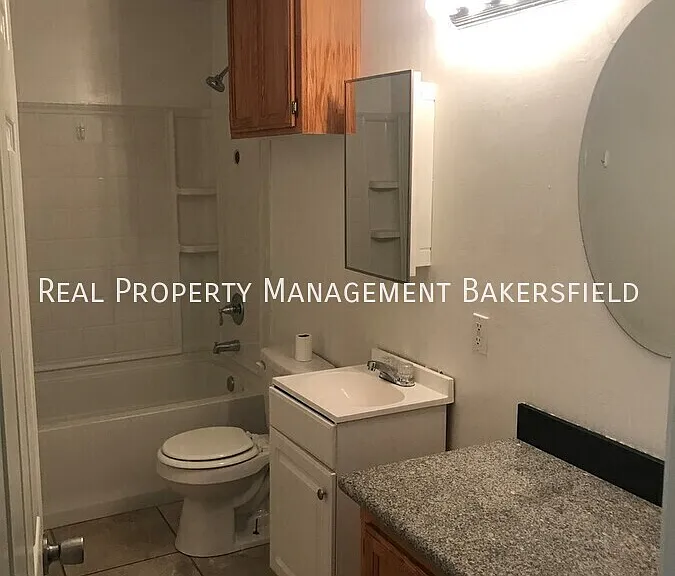 106 E Warren Ave #B — Photo 3
