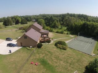 5085 S Oak Rd, West Bend, WI 53095
