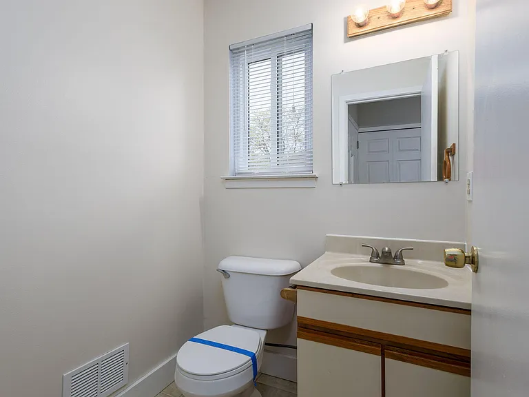 5842 Niles St #5844 — Photo 6