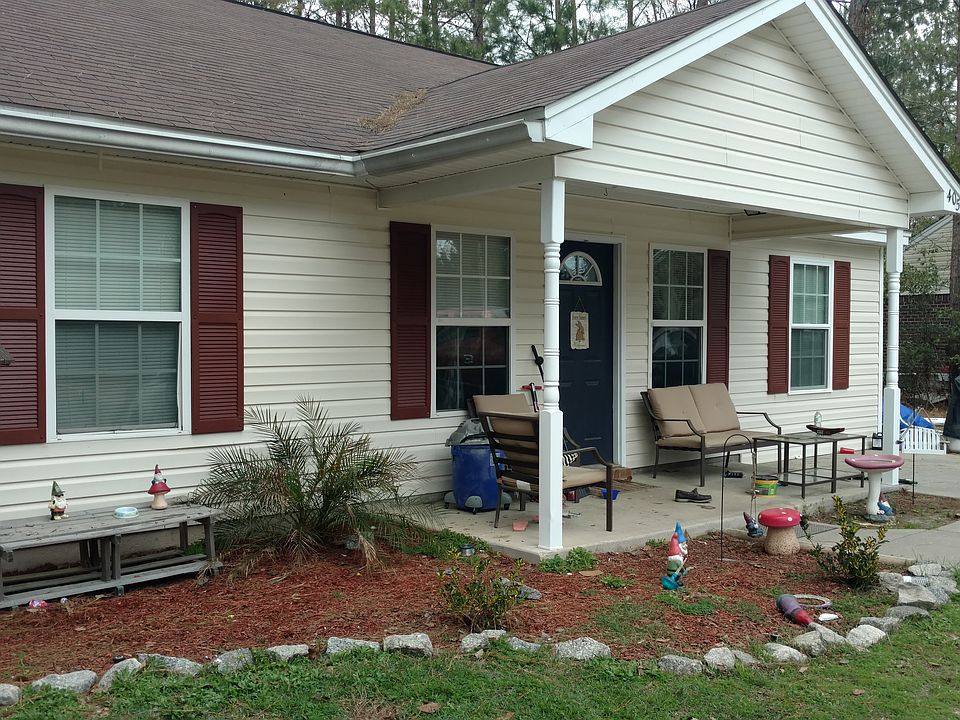 2nd image of 405 Shadowbrook Cir