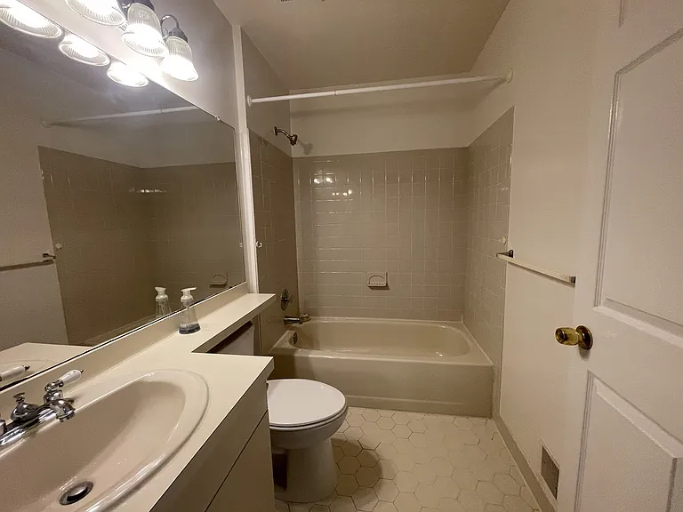 1138 Sycamore Ln — Photo 16