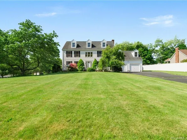 6 Mcmahon Lane, North Branford, CT 06471