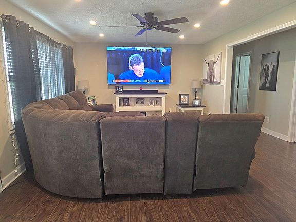 3rd image of 7130 Pilot Rock Rd