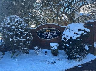 31 High St APT 4203, East Hartford, CT 06118