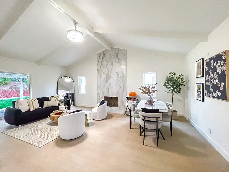 18448 La Guardia St?rowland Hts — Photo 18