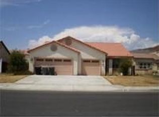 1055 Sykes Dr, San Jacinto, CA 92582